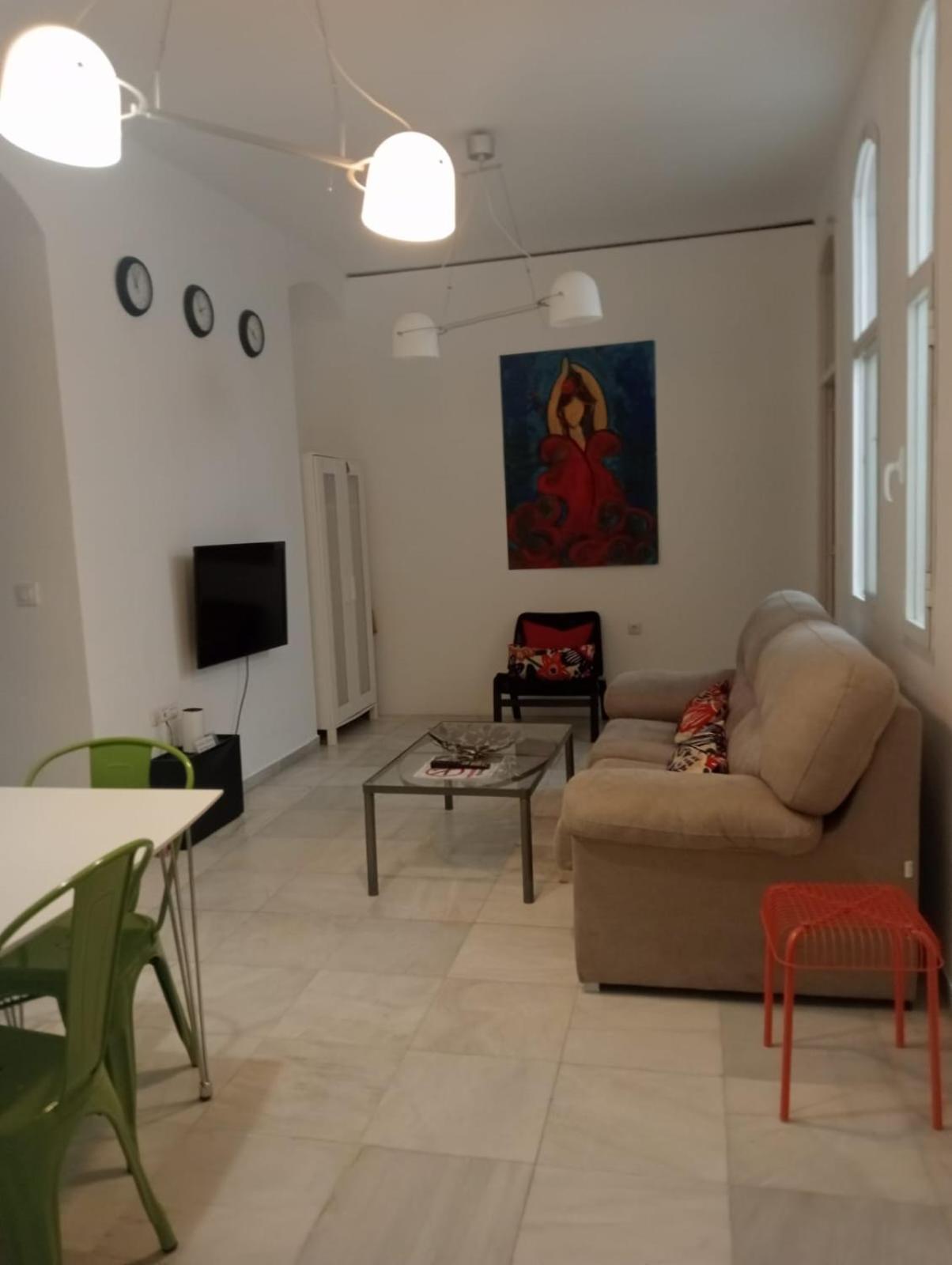 C Palacio Parking Segun Disponibilidad Sevilla Eksteriør billede